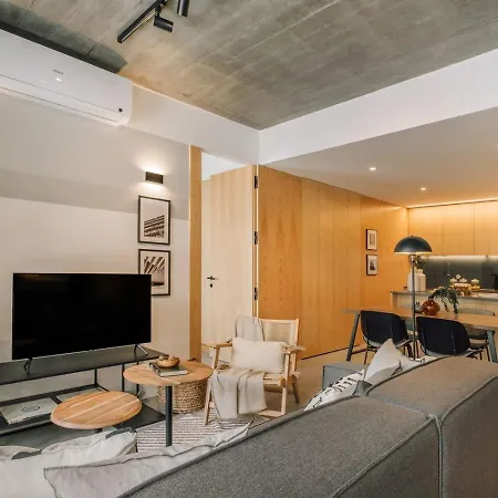 Peniche - 2 Bedrooms And Terrace In Santo Antonio リスボン